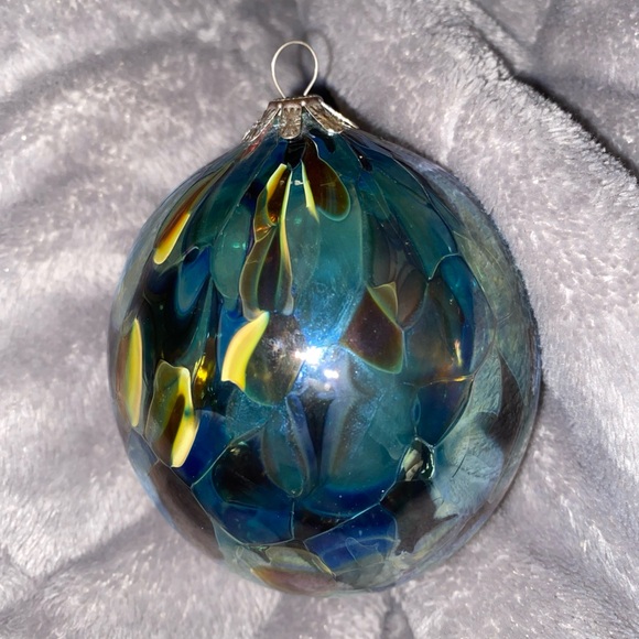 Iridescent Glass‎ Christmas Ornament - Picture 7 of 12